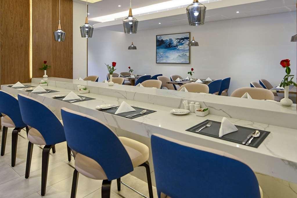 Comfort Hotel Jeddah King Road ร้านอาหาร รูปภาพ