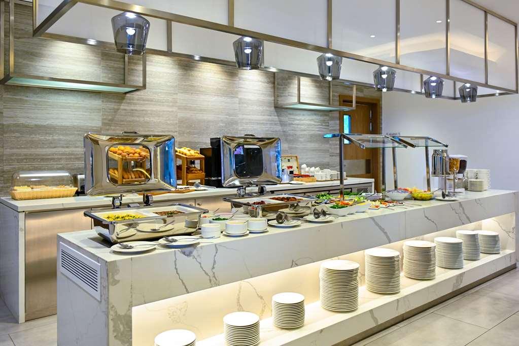 Comfort Hotel Jeddah King Road ร้านอาหาร รูปภาพ